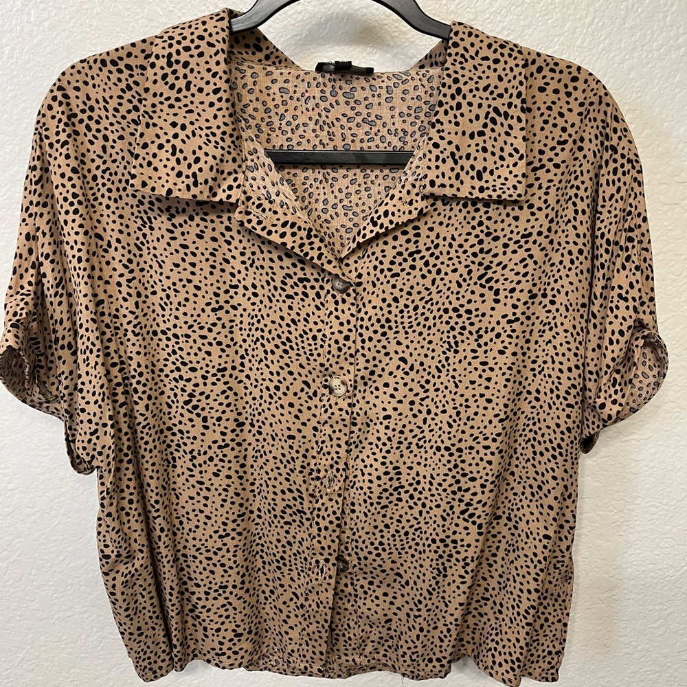 Cheetah print button up top